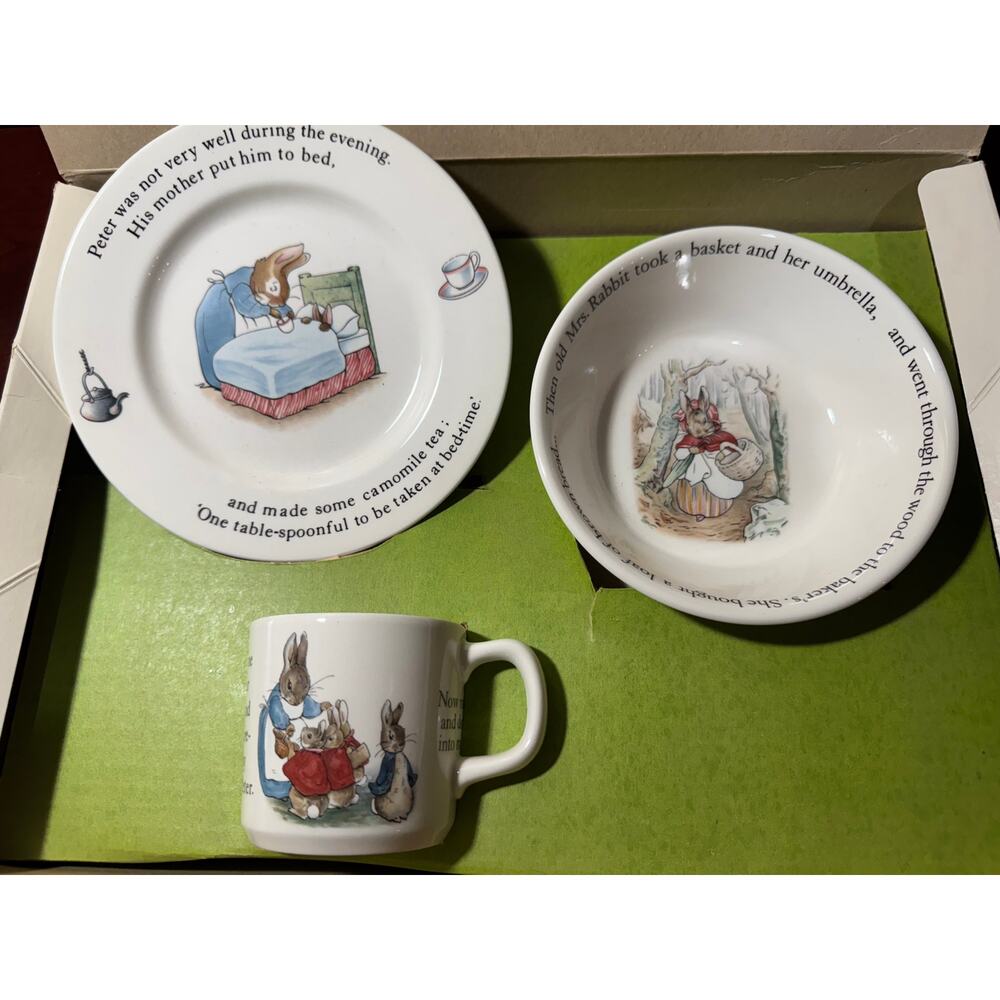 Vintage Wedgwood Beatrix Potter Mrs Tiggy Winkle 3 Piece Dish Set Plate Cup Bowl - Picture 10 of 11